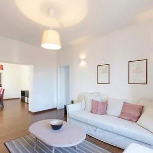 Joivy Spacious Family For 4, In Carignano, Appartamento